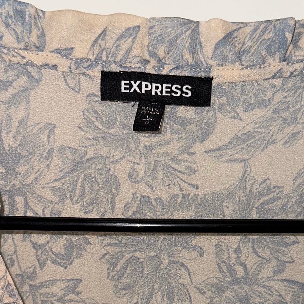 Express Ruffled Blouse - L - Picture 4 of 5